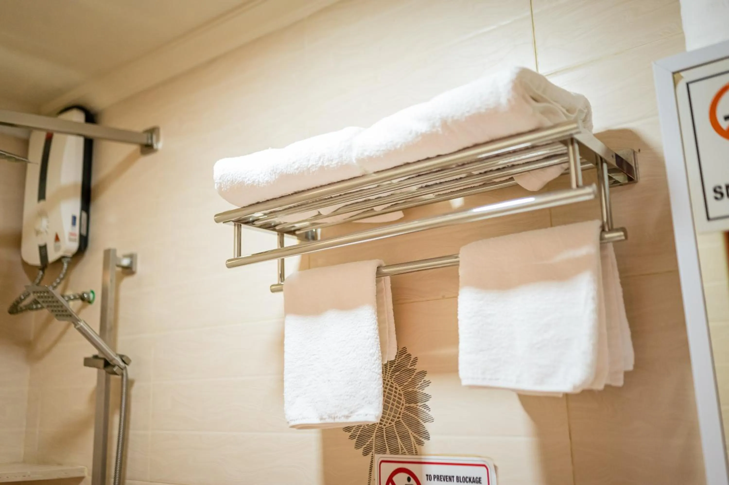 Bathroom in ZAN Lodge