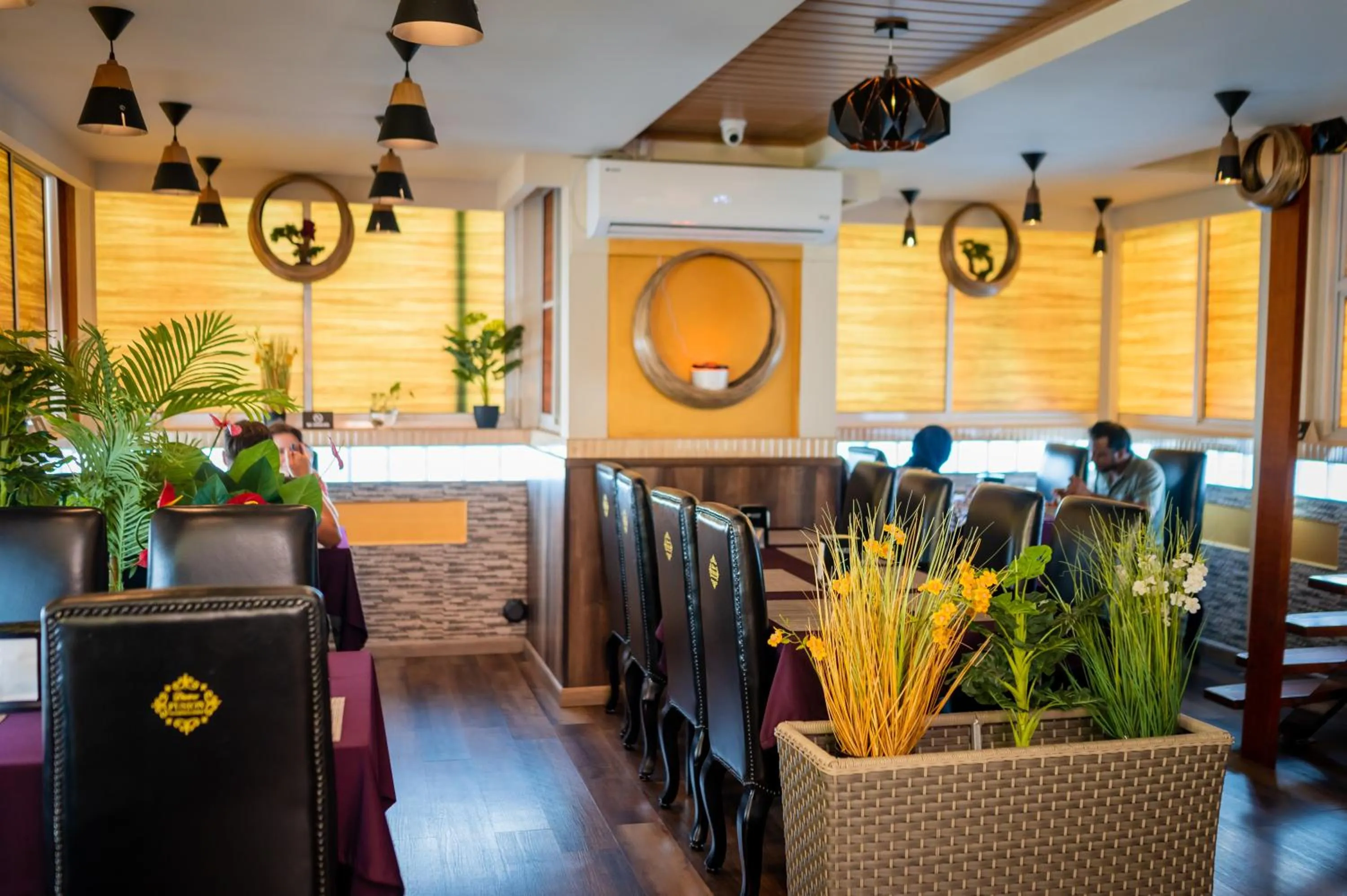 Restaurant/places to eat in ZAN Lodge