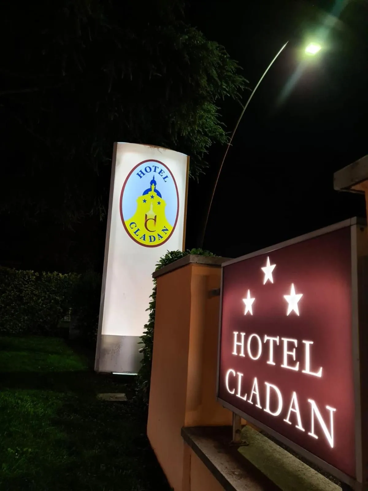 Property logo or sign in Hotel Cladan