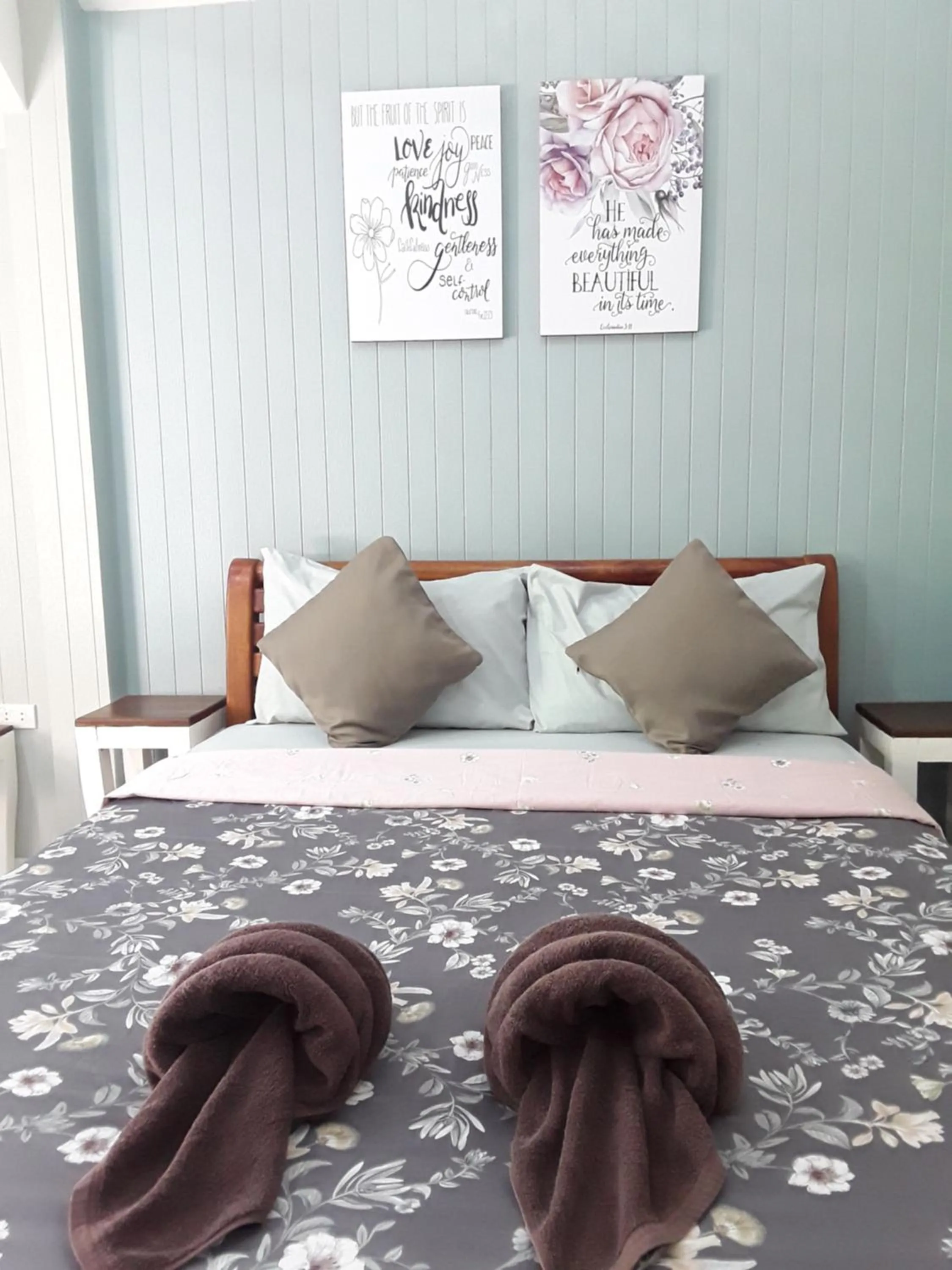 Bed in Barbados Terrace