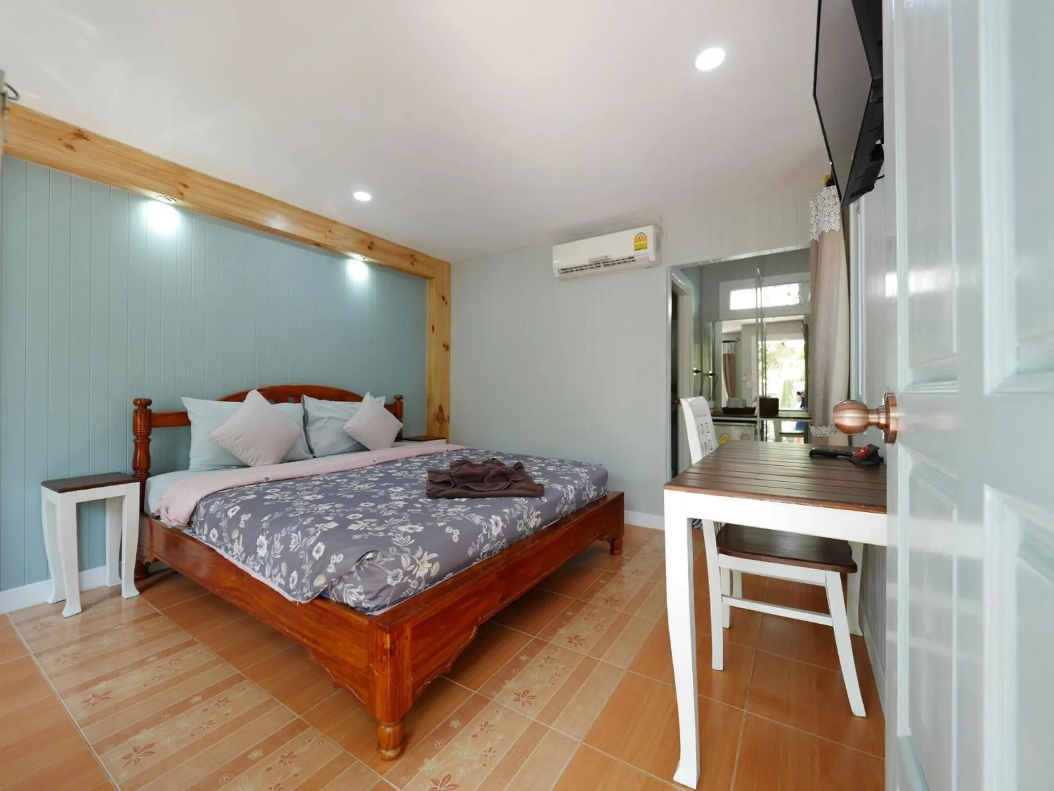 Bed in Barbados Terrace