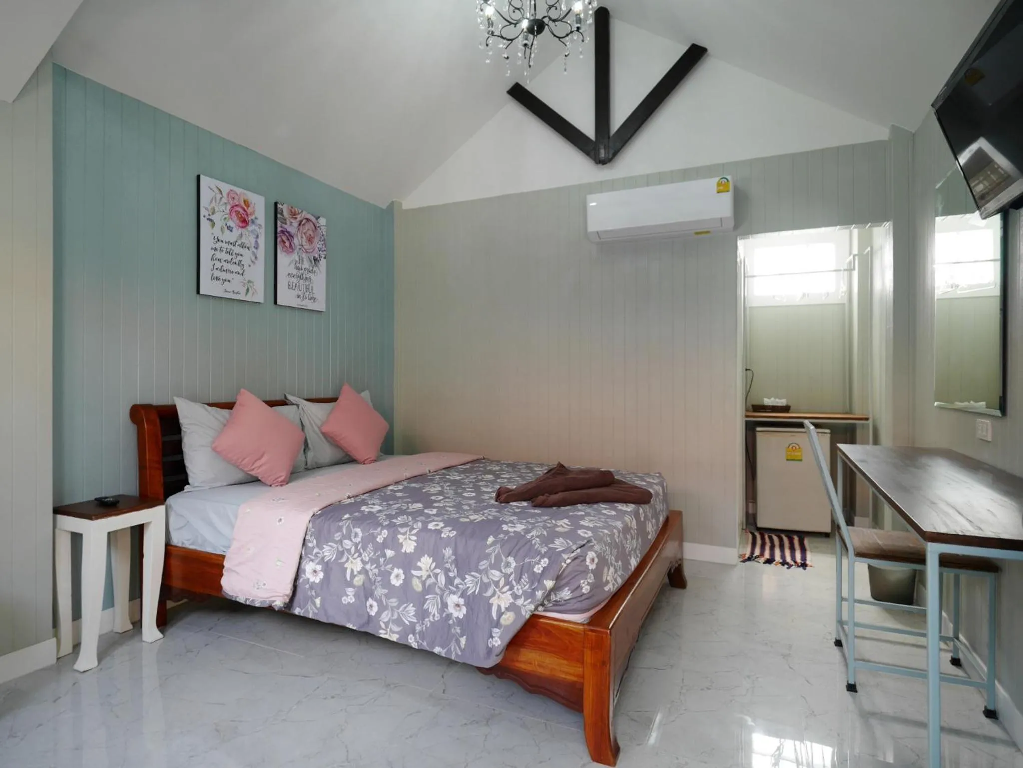 Bed in Barbados Terrace