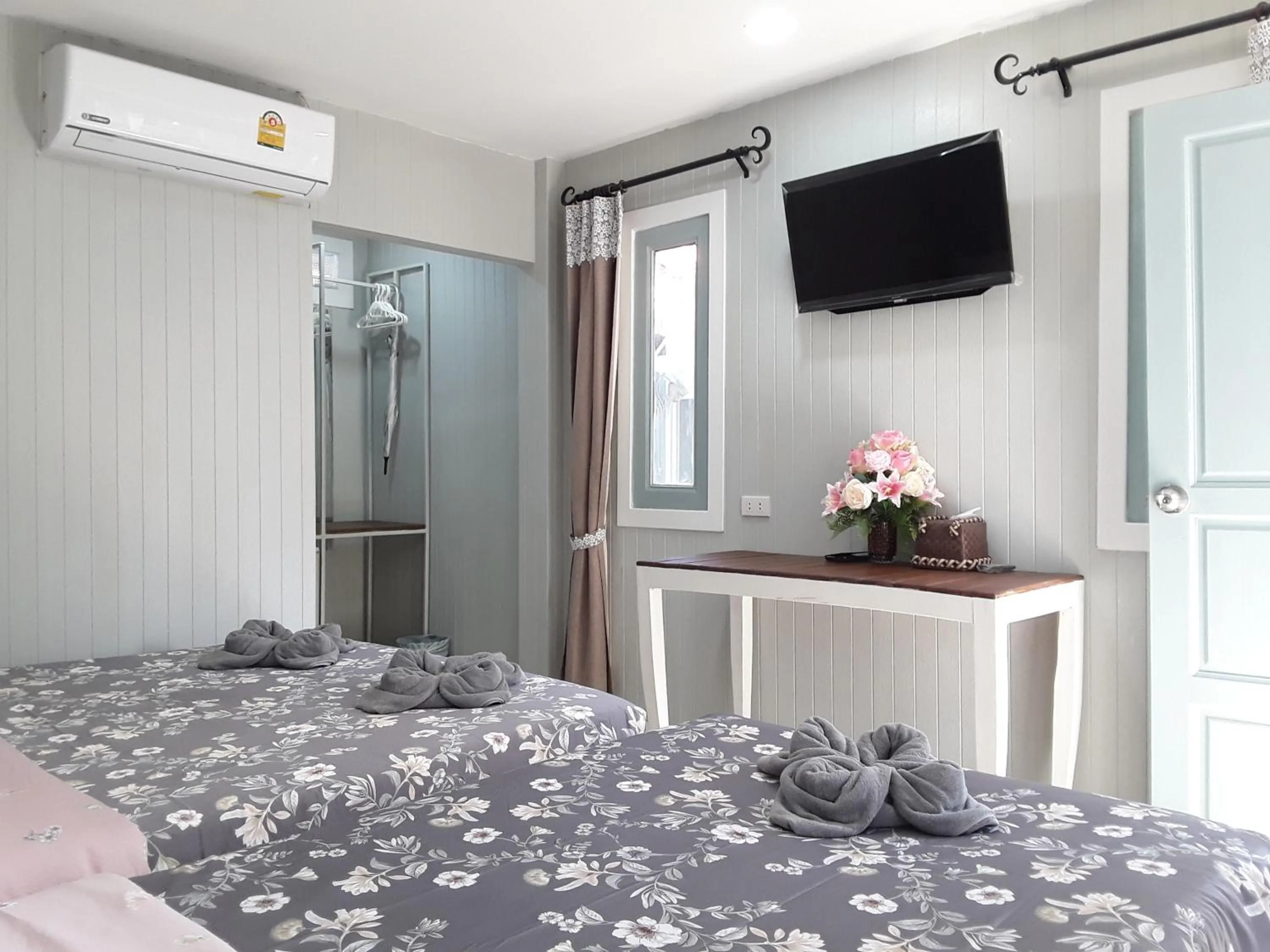 Bed in Barbados Terrace