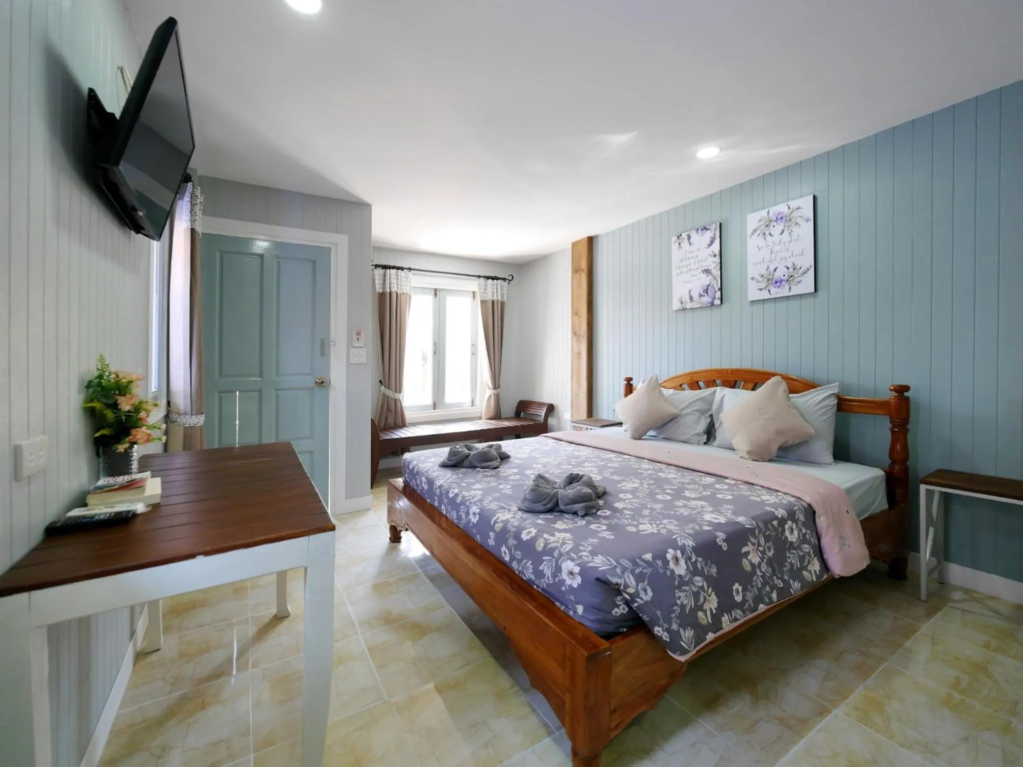 Bed in Barbados Terrace