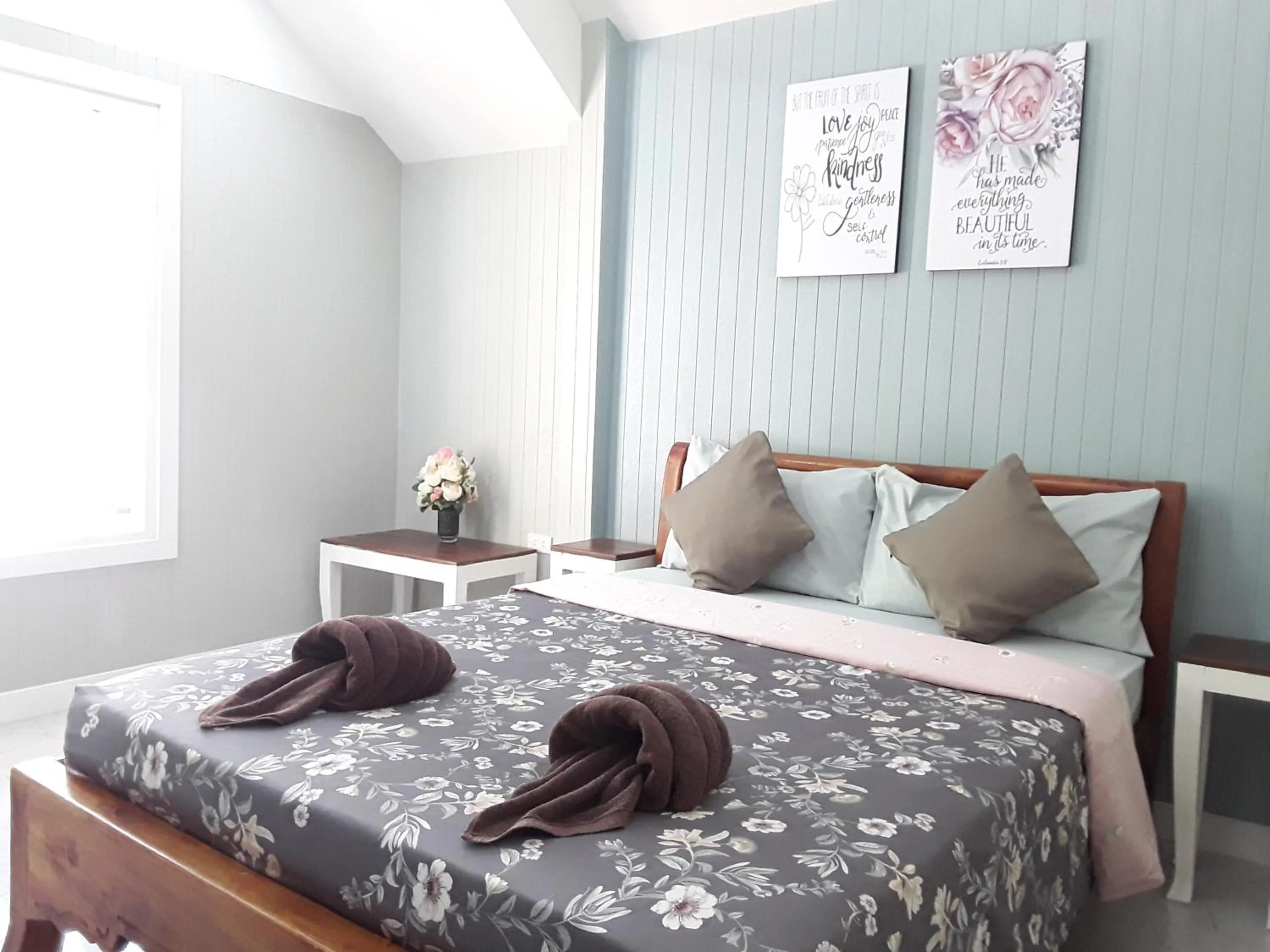 Bed in Barbados Terrace