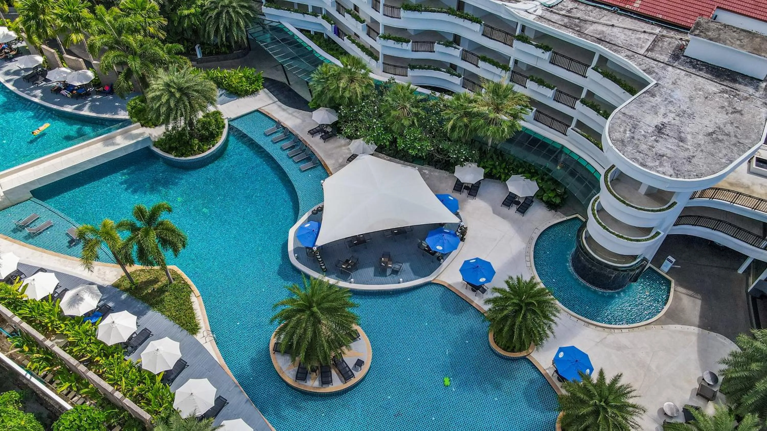 Swimming pool in Holiday Inn Resort Phuket Karon Beach by IHG