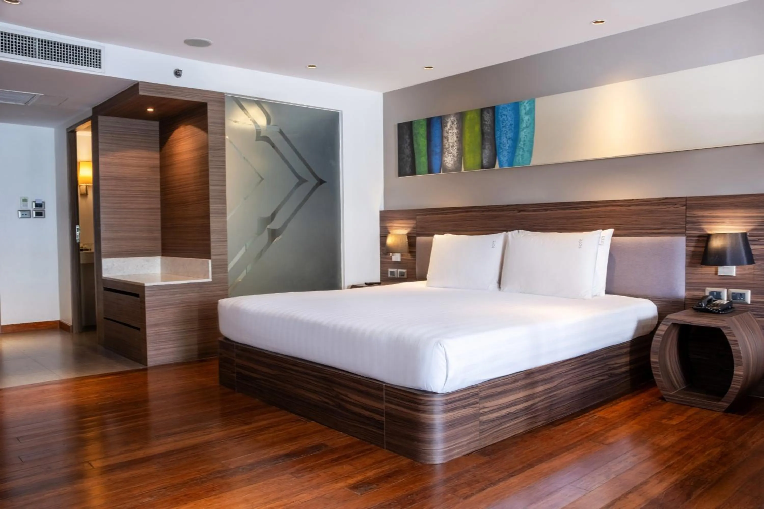 Photo of the whole room, Bed in Holiday Inn Resort Phuket Karon Beach by IHG