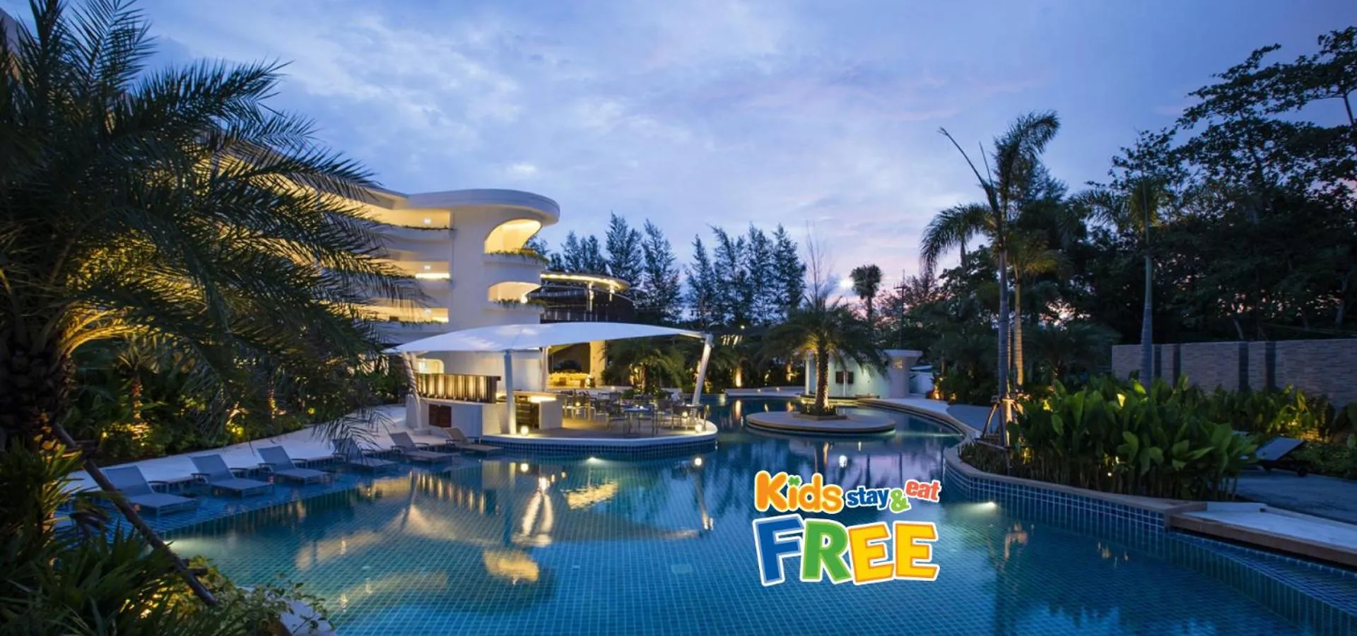 Swimming pool in Holiday Inn Resort Phuket Karon Beach by IHG