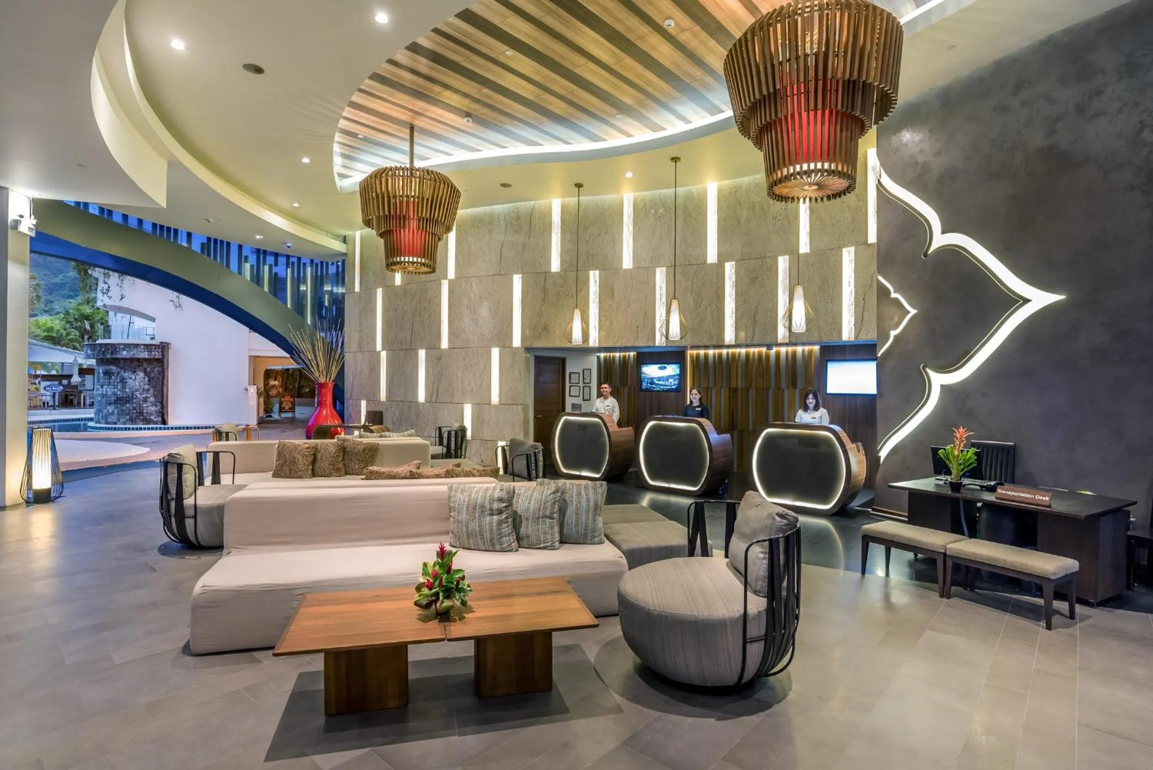 Lobby or reception in Holiday Inn Resort Phuket Karon Beach by IHG