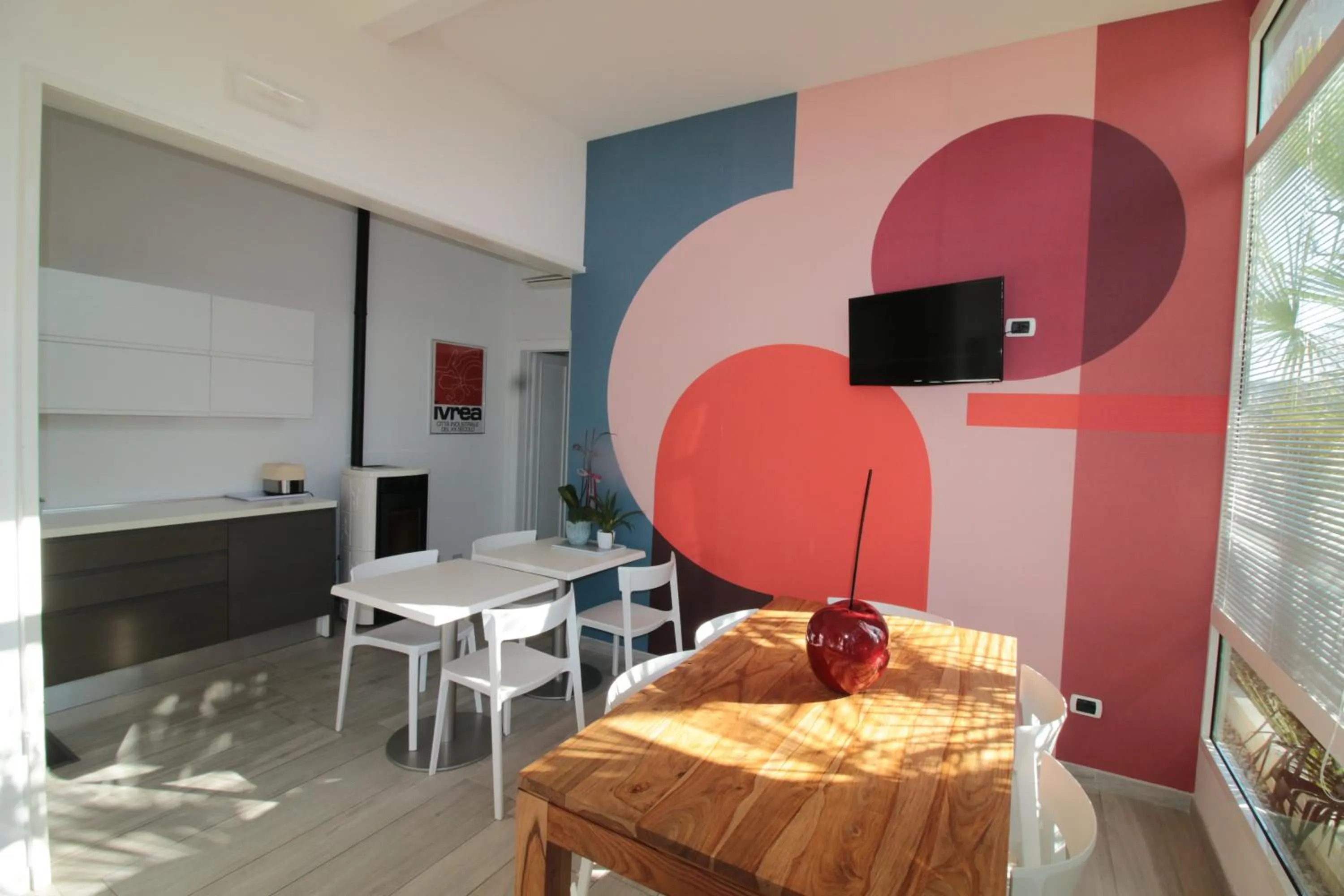 Communal lounge/ TV room in Villa Silvia Olivetti