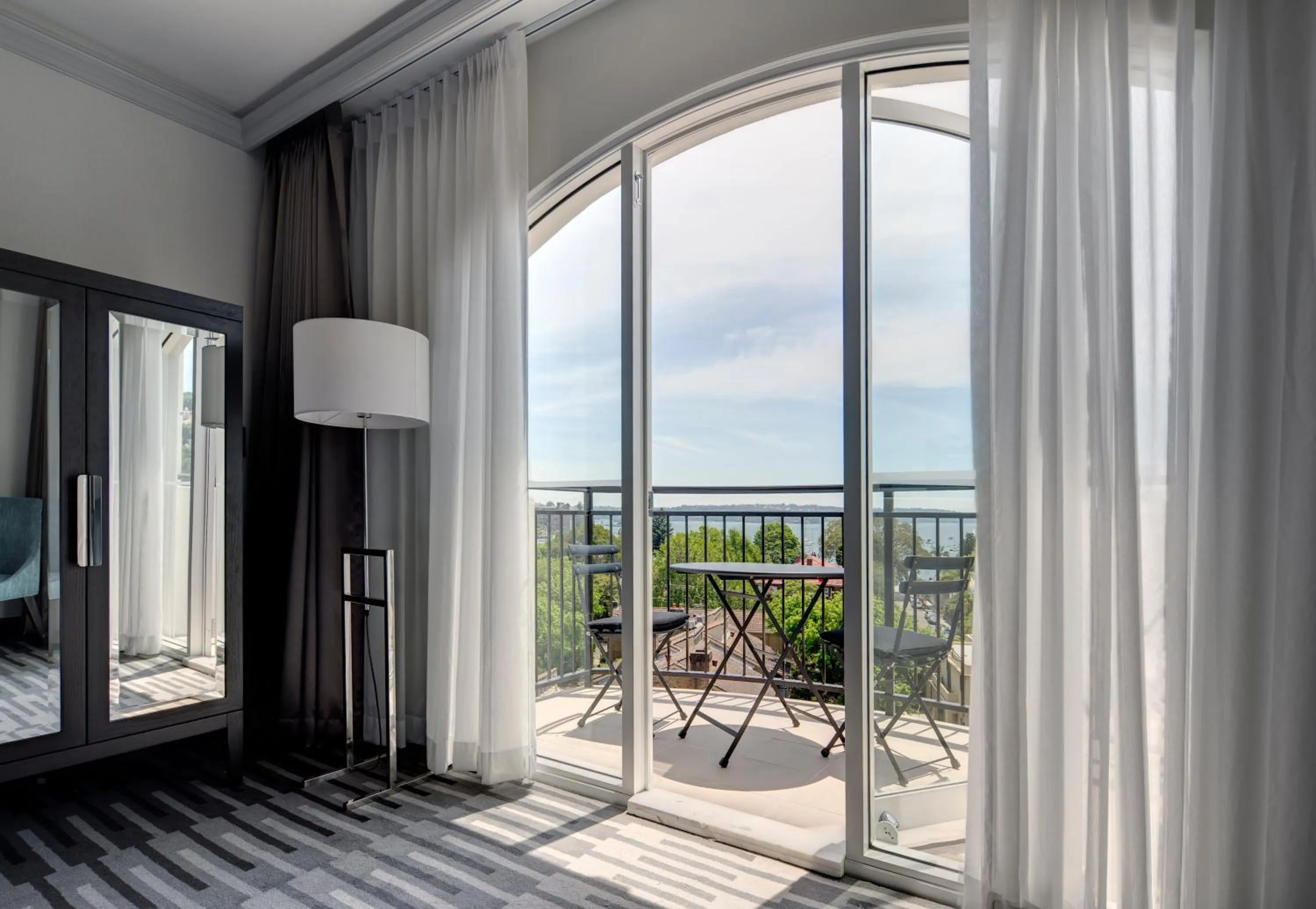 Photo of the whole room in InterContinental Sydney Double Bay by IHG