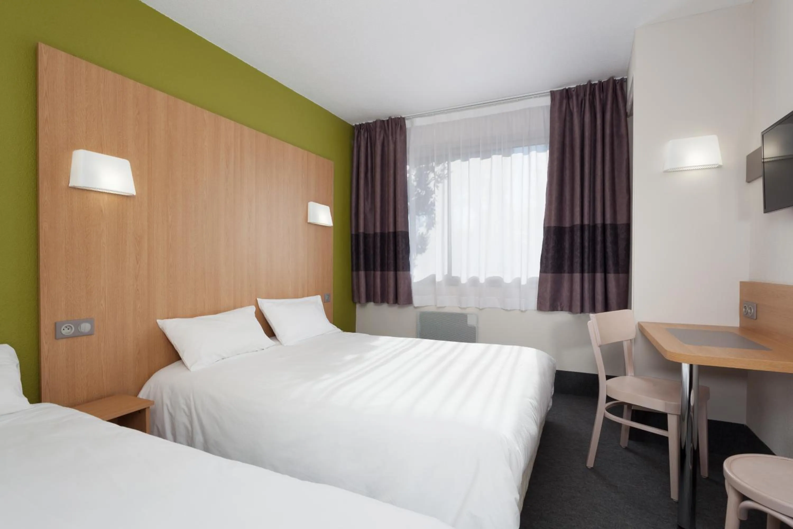 Bedroom, Bed in B&B HOTEL Nîmes Ville Active, parking sécurisé gratuit