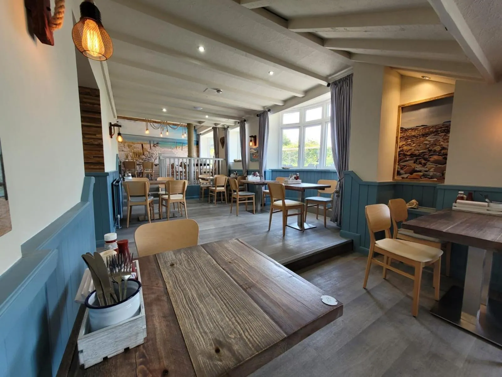 Restaurant/places to eat in South Sands Hotel