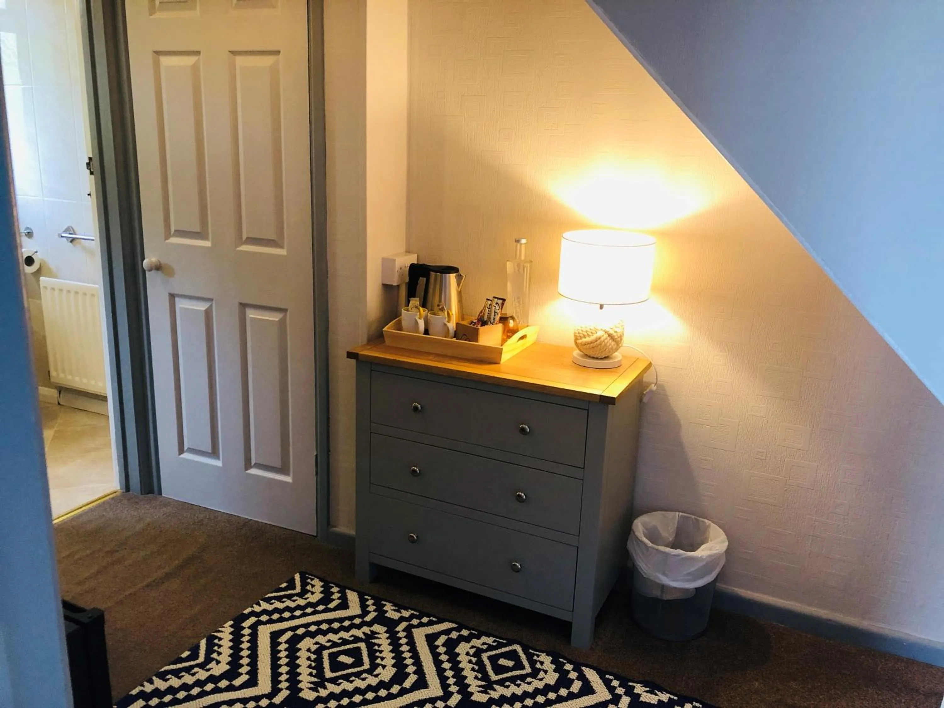 Coffee/tea facilities in South Sands Hotel