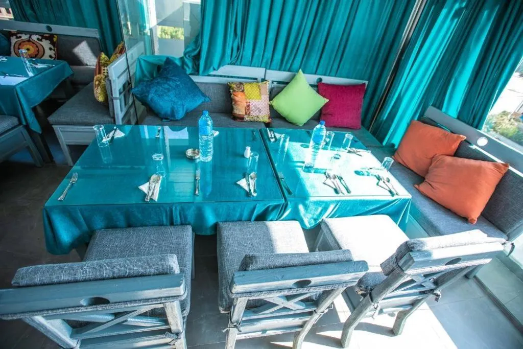 PYramiDs OaSiS ViEW HoTeL