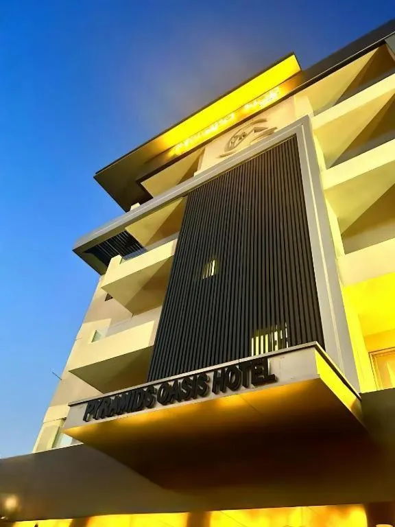 PYramiDs OaSiS ViEW HoTeL