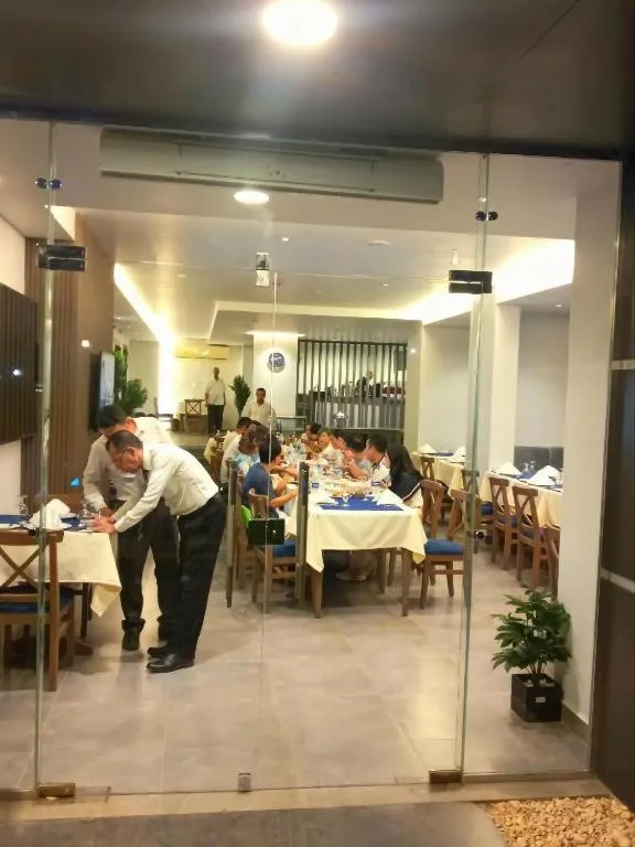 PYramiDs OaSiS ViEW HoTeL