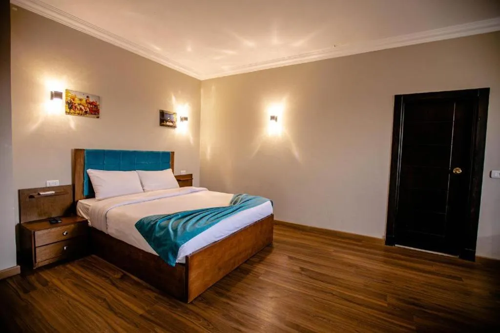 PYramiDs OaSiS ViEW HoTeL