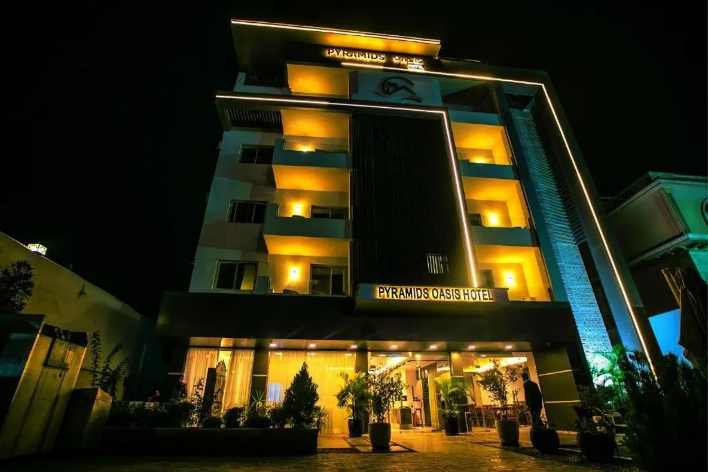 PYramiDs OaSiS ViEW HoTeL