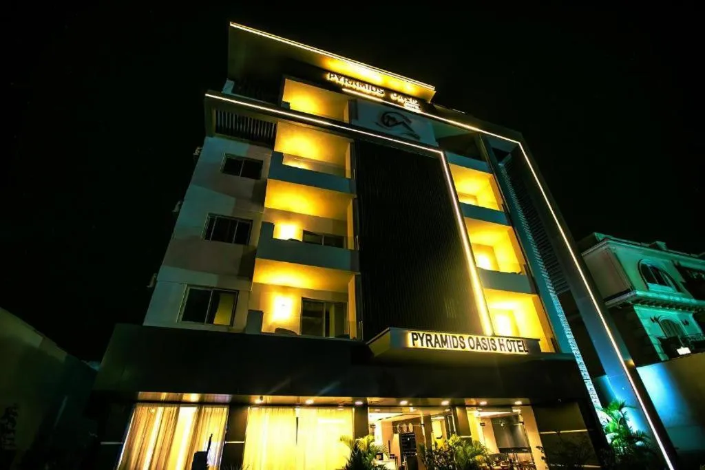 PYramiDs OaSiS ViEW HoTeL