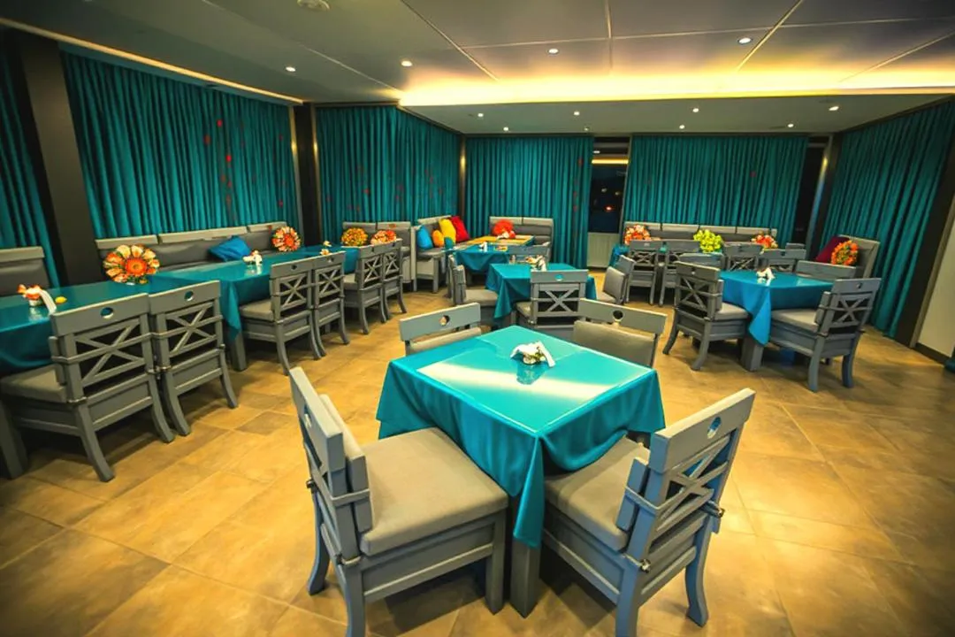 PYramiDs OaSiS ViEW HoTeL