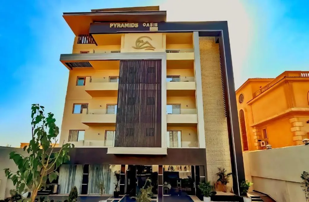 PYramiDs OaSiS ViEW HoTeL