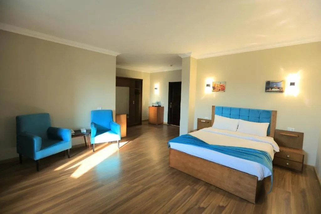 PYramiDs OaSiS ViEW HoTeL