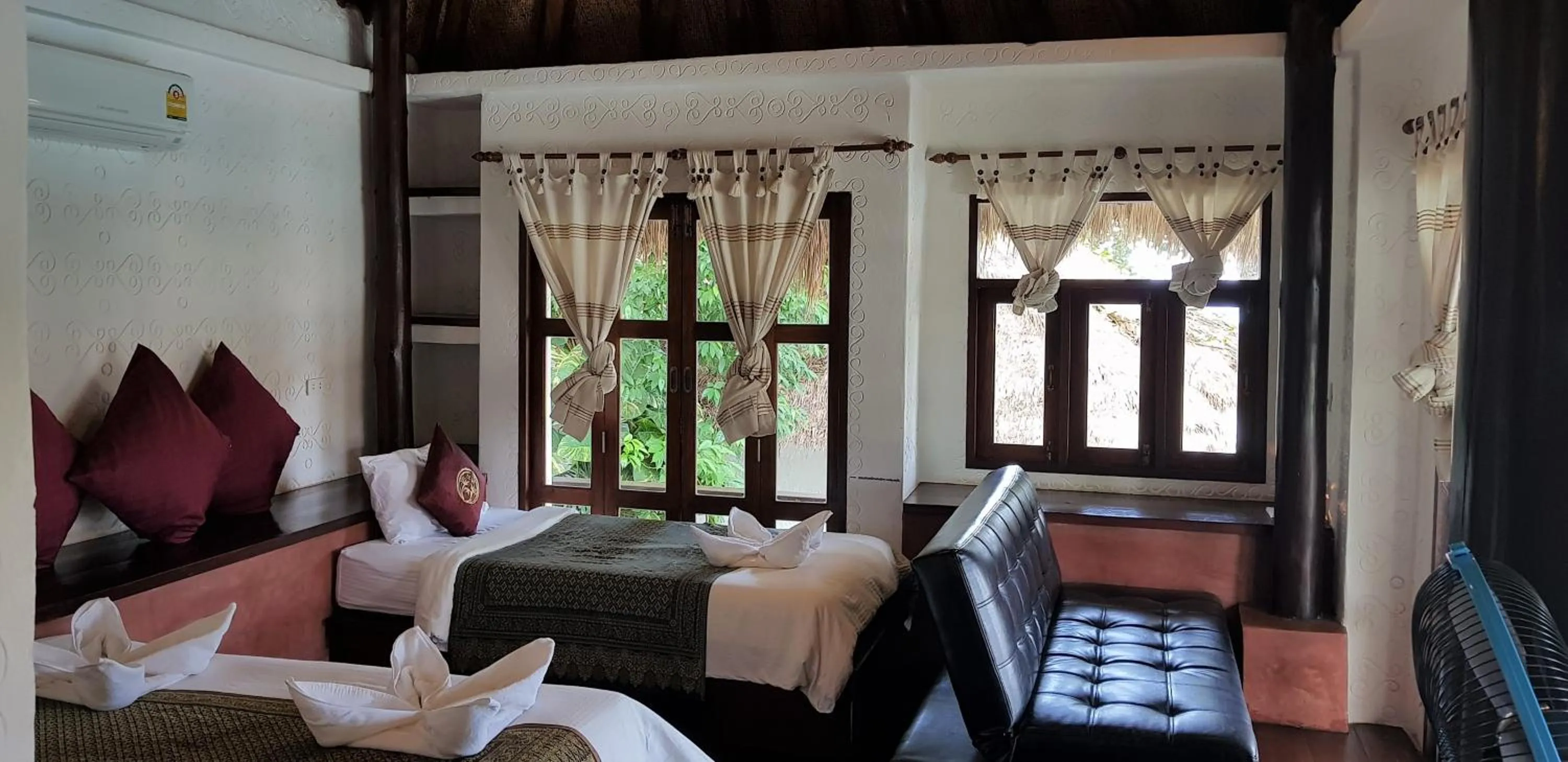 Bedroom, Bed in Clear View Resort