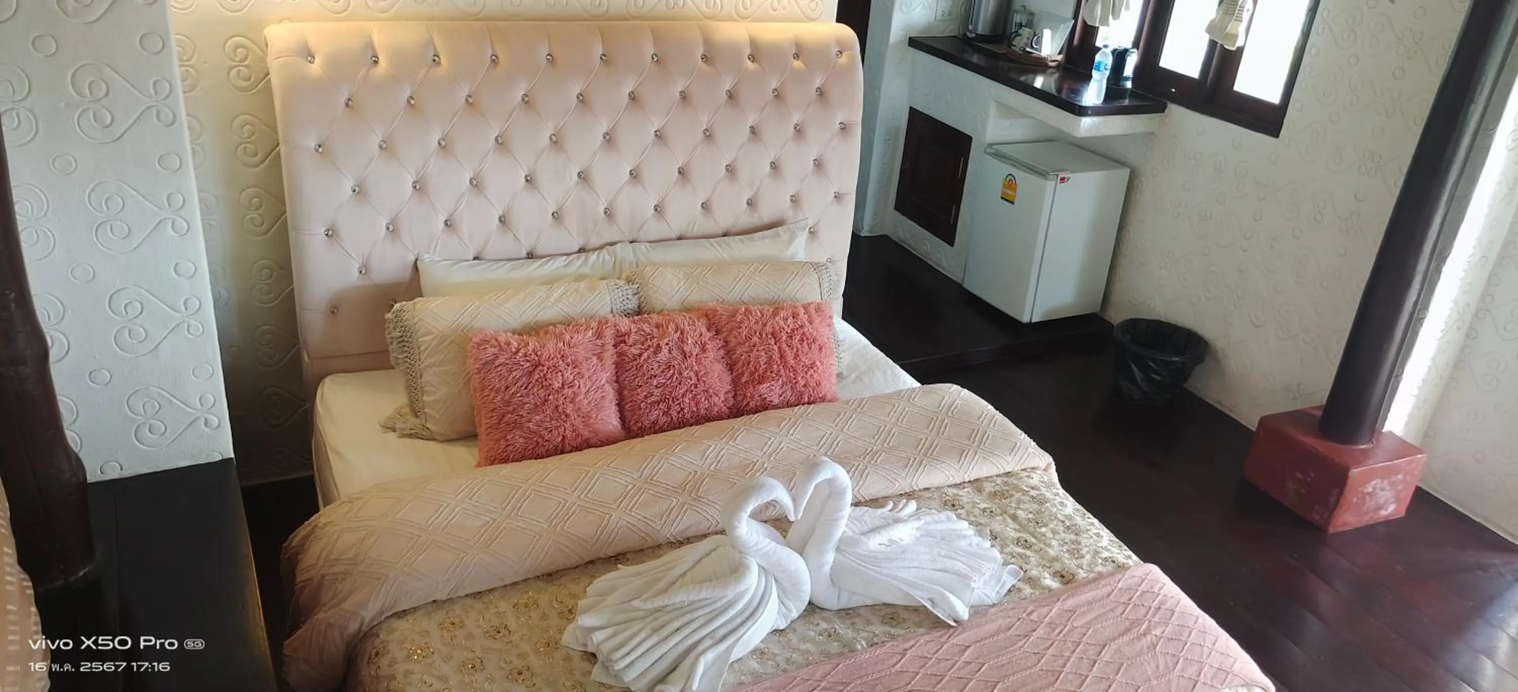 Bed in Clear View Resort