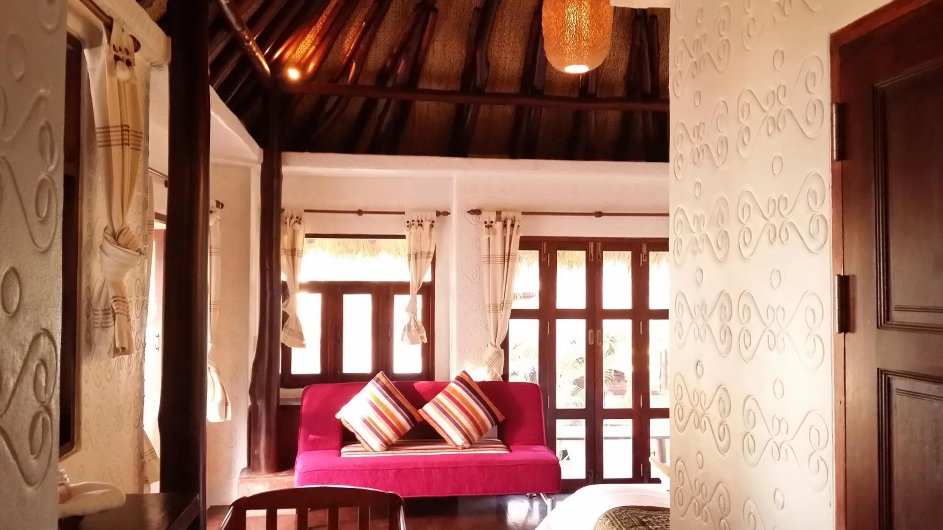 Photo of the whole room, Bed in Clear View Resort