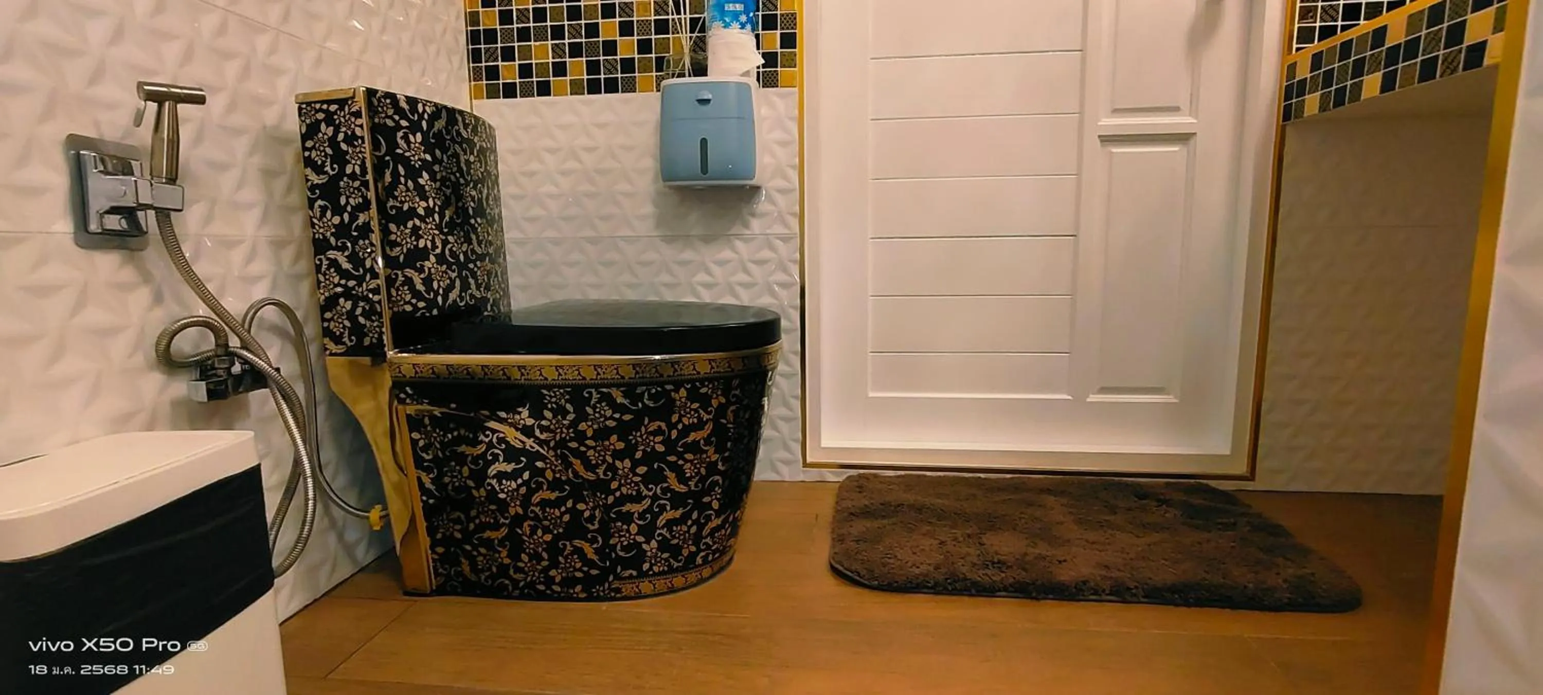 Toilet in Clear View Resort