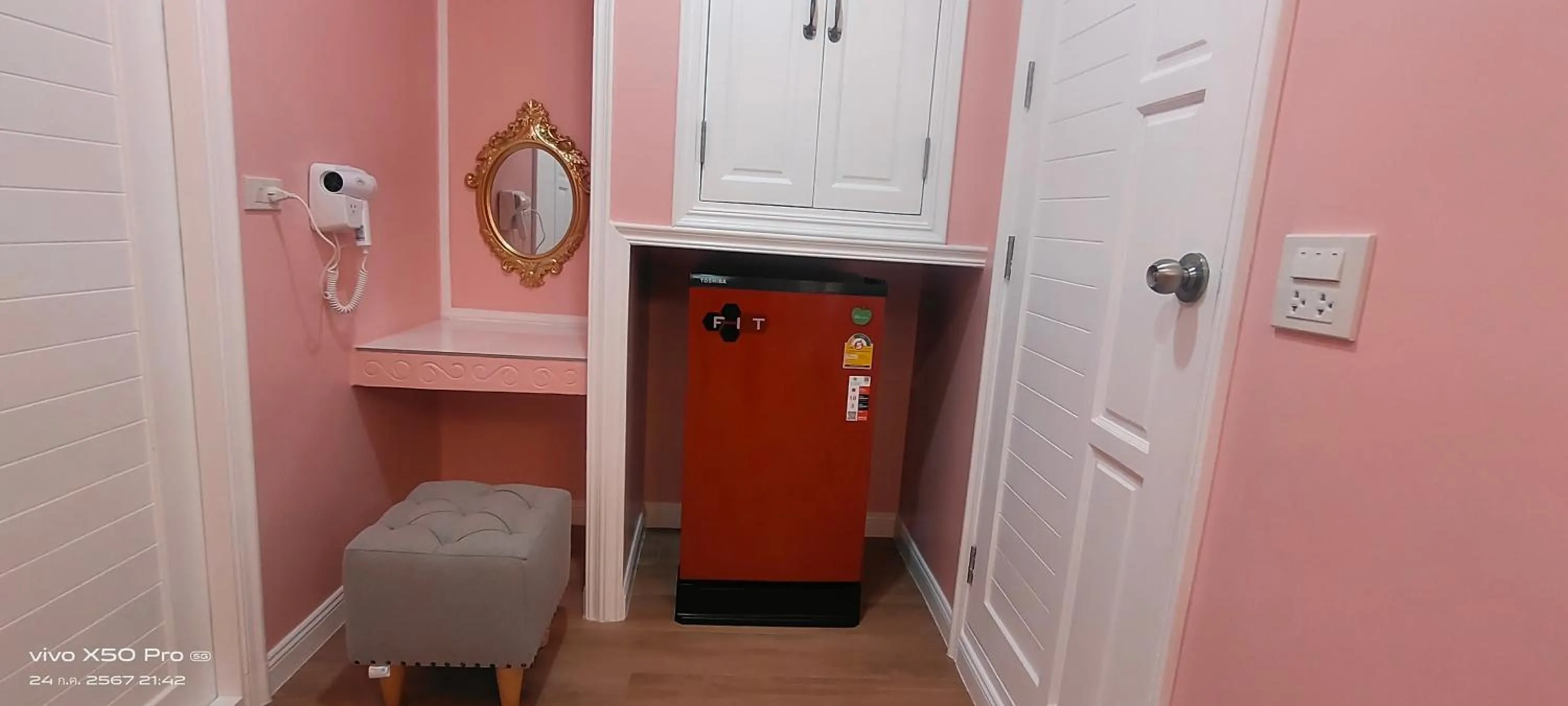 wardrobe in Clear View Resort