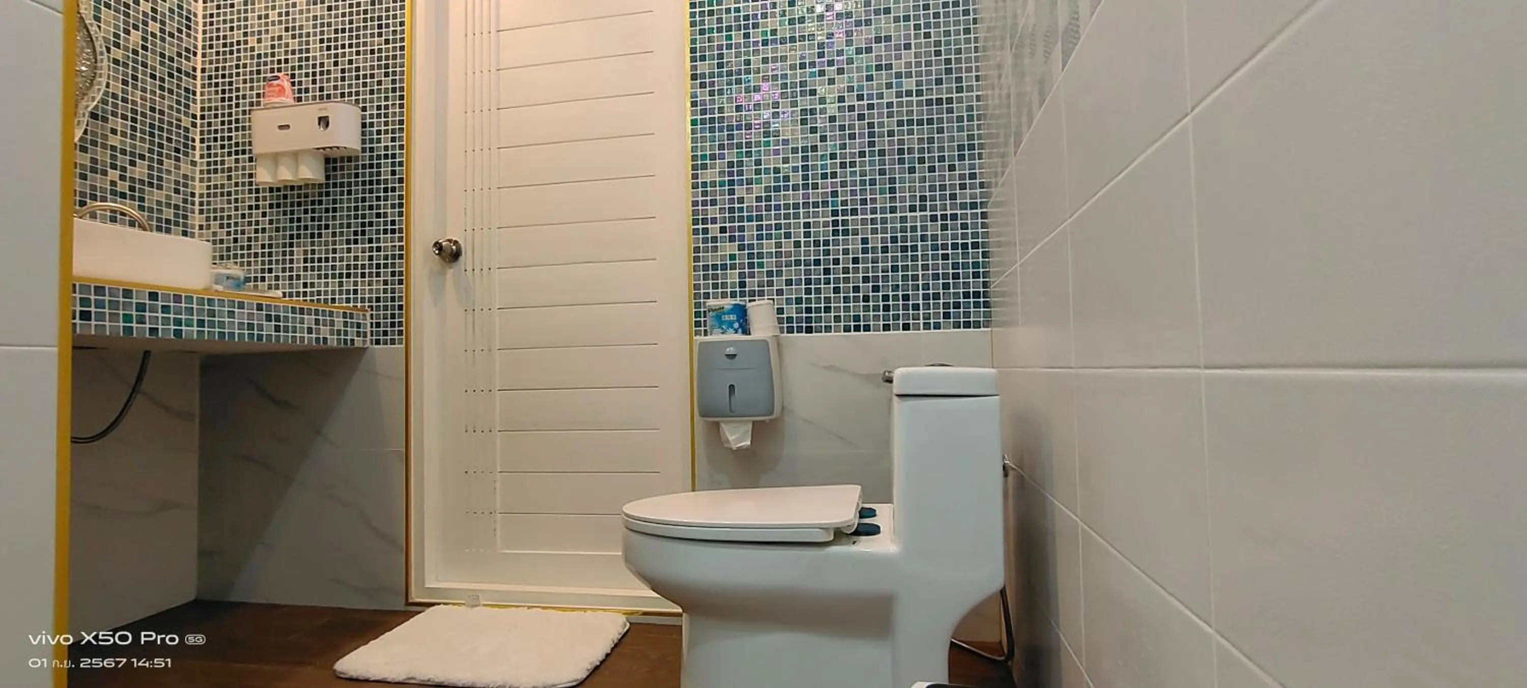 Toilet in Clear View Resort