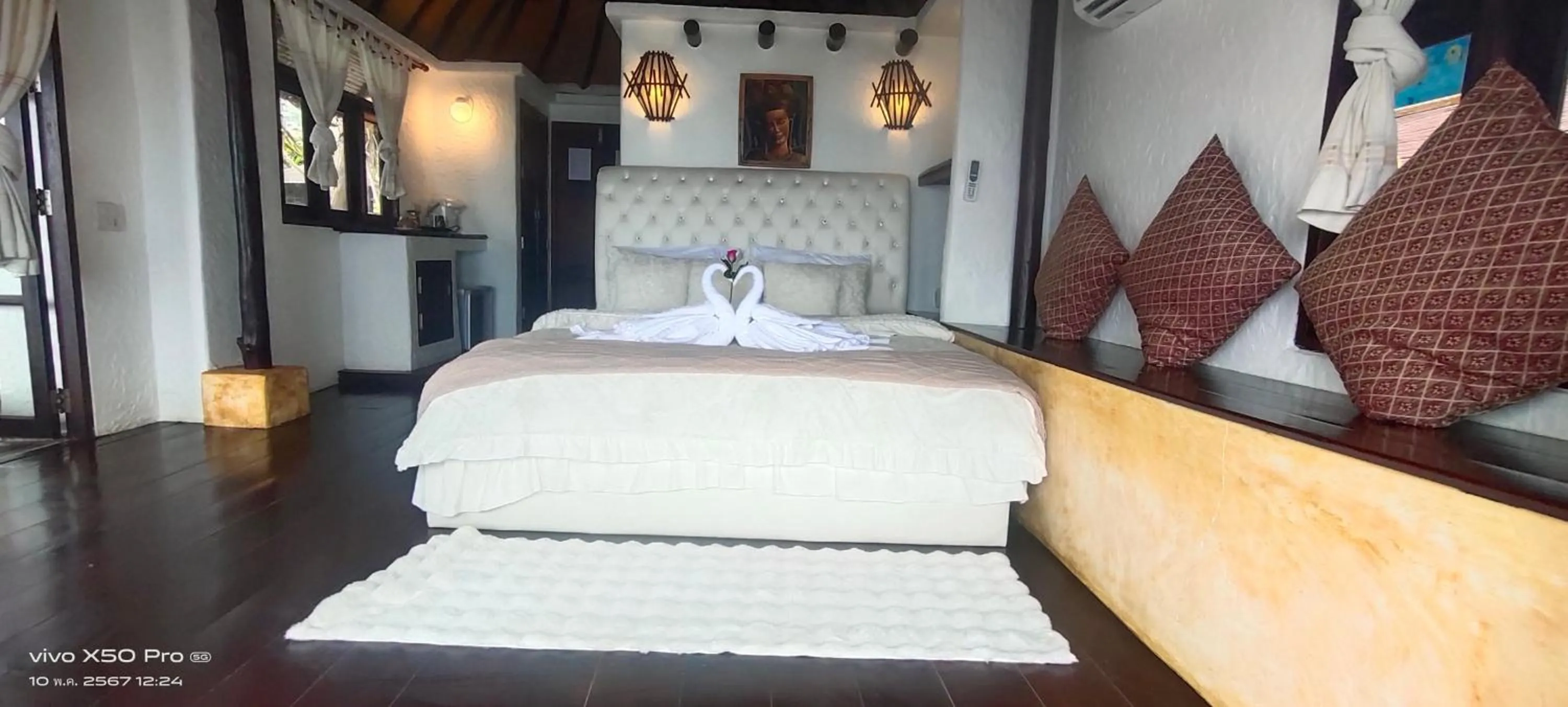 Bed in Clear View Resort