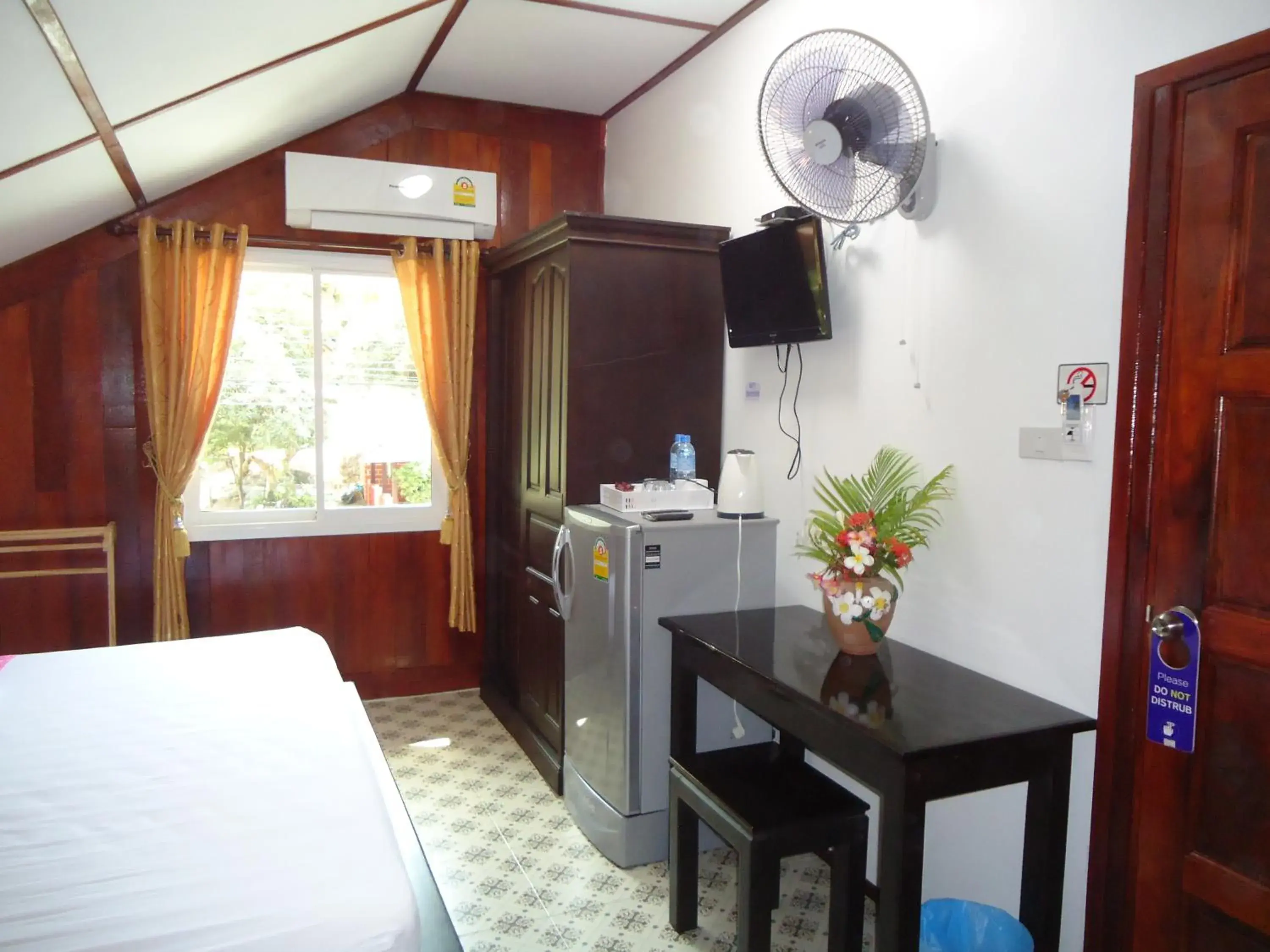 Standard Double Room with Mountain View in Sea Breeze House, Naiplao Beach Standard Double Room with Mountain View in Sea Breeze House, Naiplao Beach
