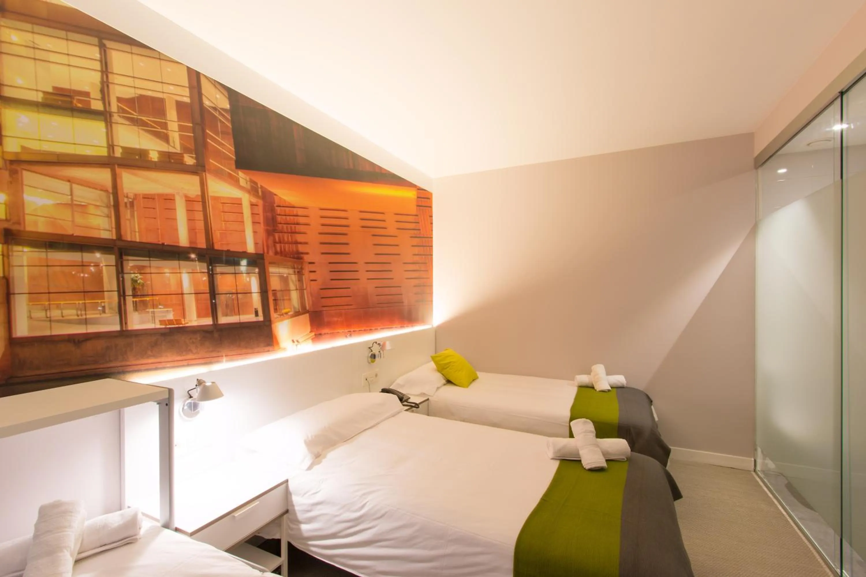 Bedroom, Bed in Bilbao City Rooms