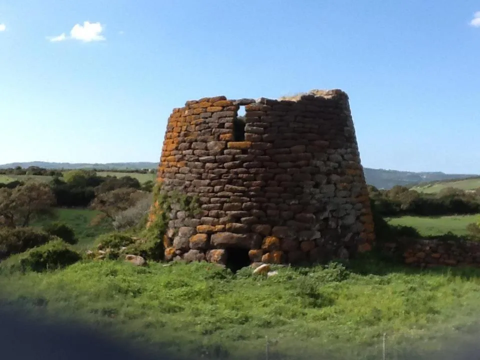 Nearby landmark in Casa Castori