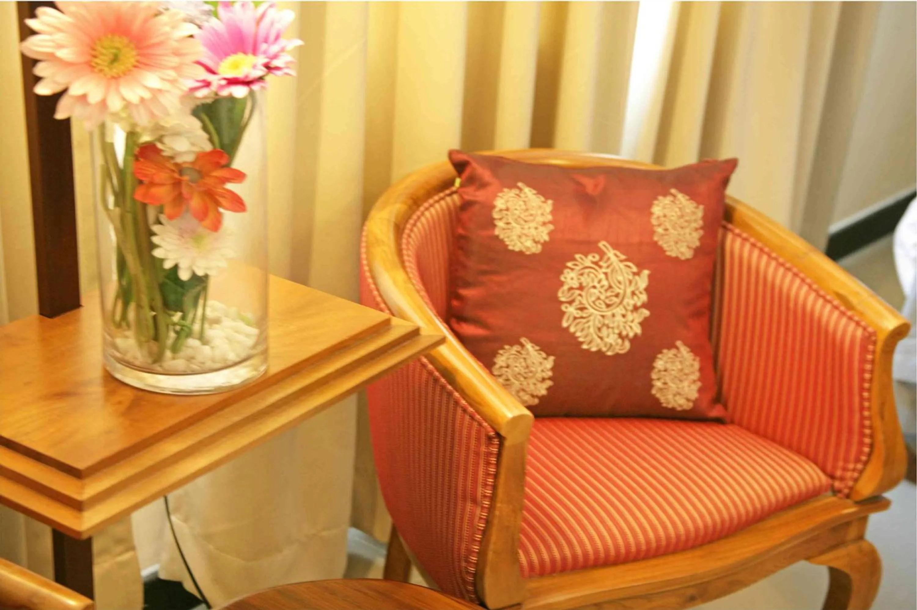 Seating area in Hotel Highnest