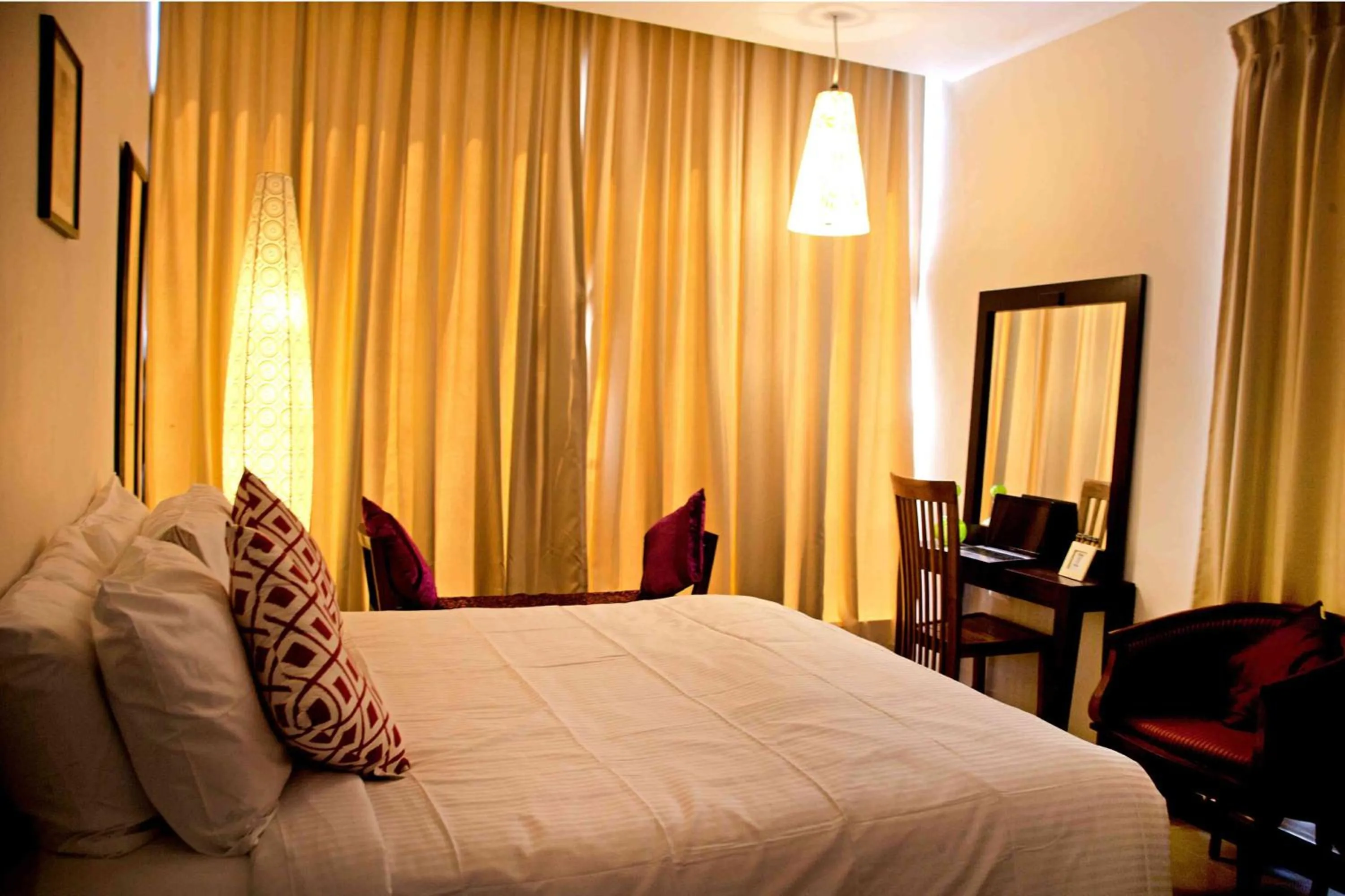 Bed in Hotel Highnest