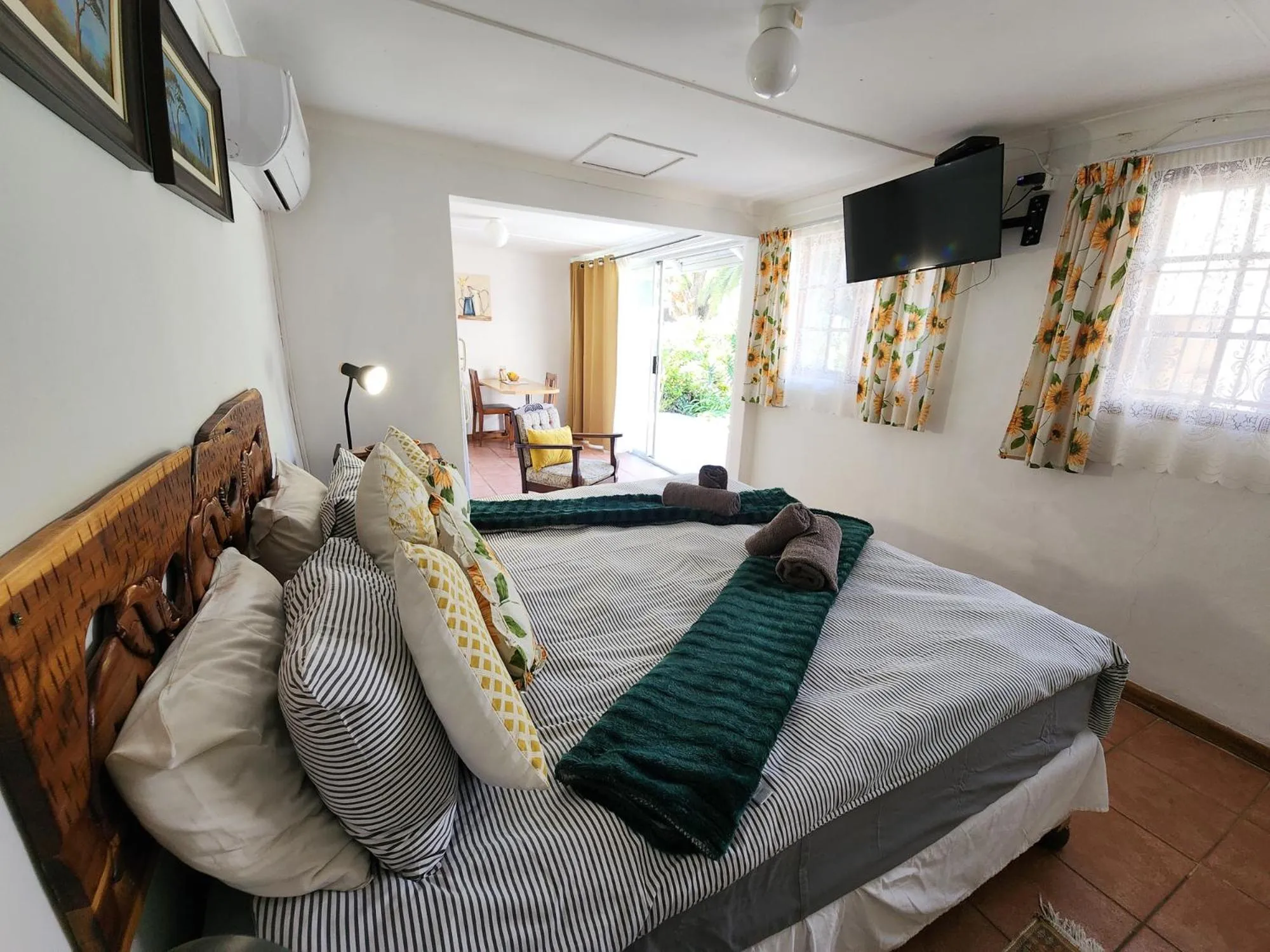 Bed in Homestead Bed and Breakfast