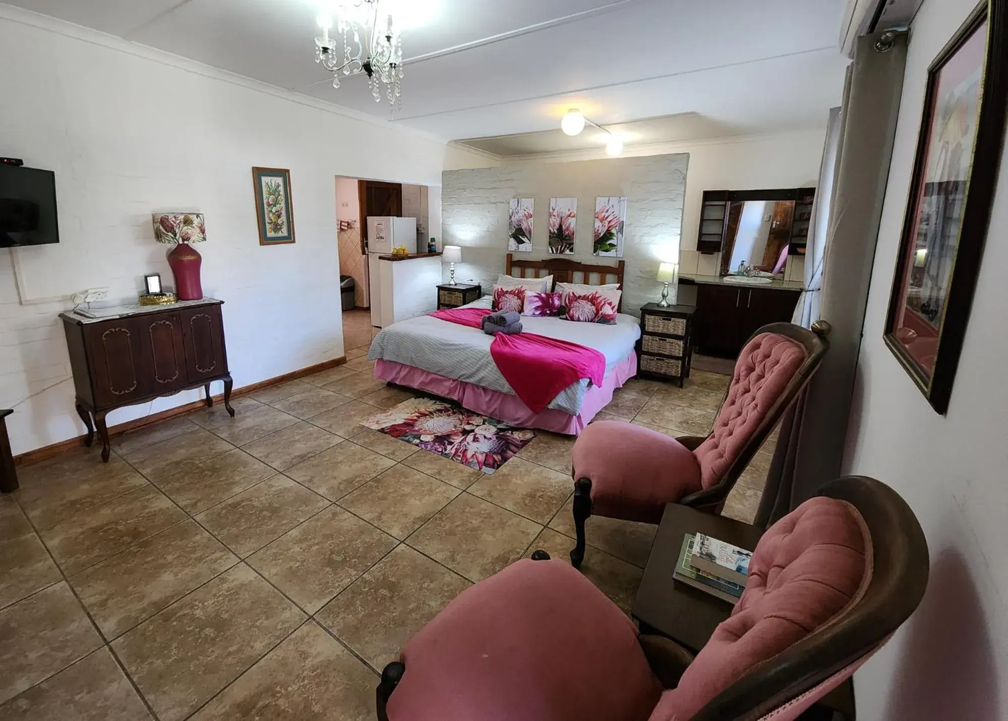 Standard Triple Room - single occupancy in Homestead Bed and Breakfast Standard Triple Room - single occupancy in Homestead Bed and Breakfast