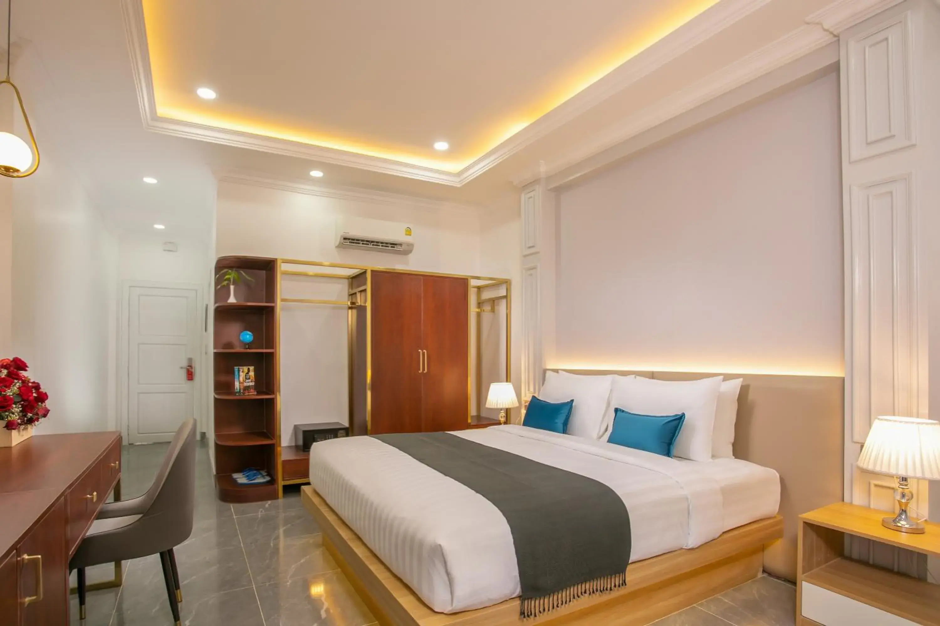 Deluxe King Room in Cambana Poipet Hotel Deluxe King Room in Cambana Poipet Hotel