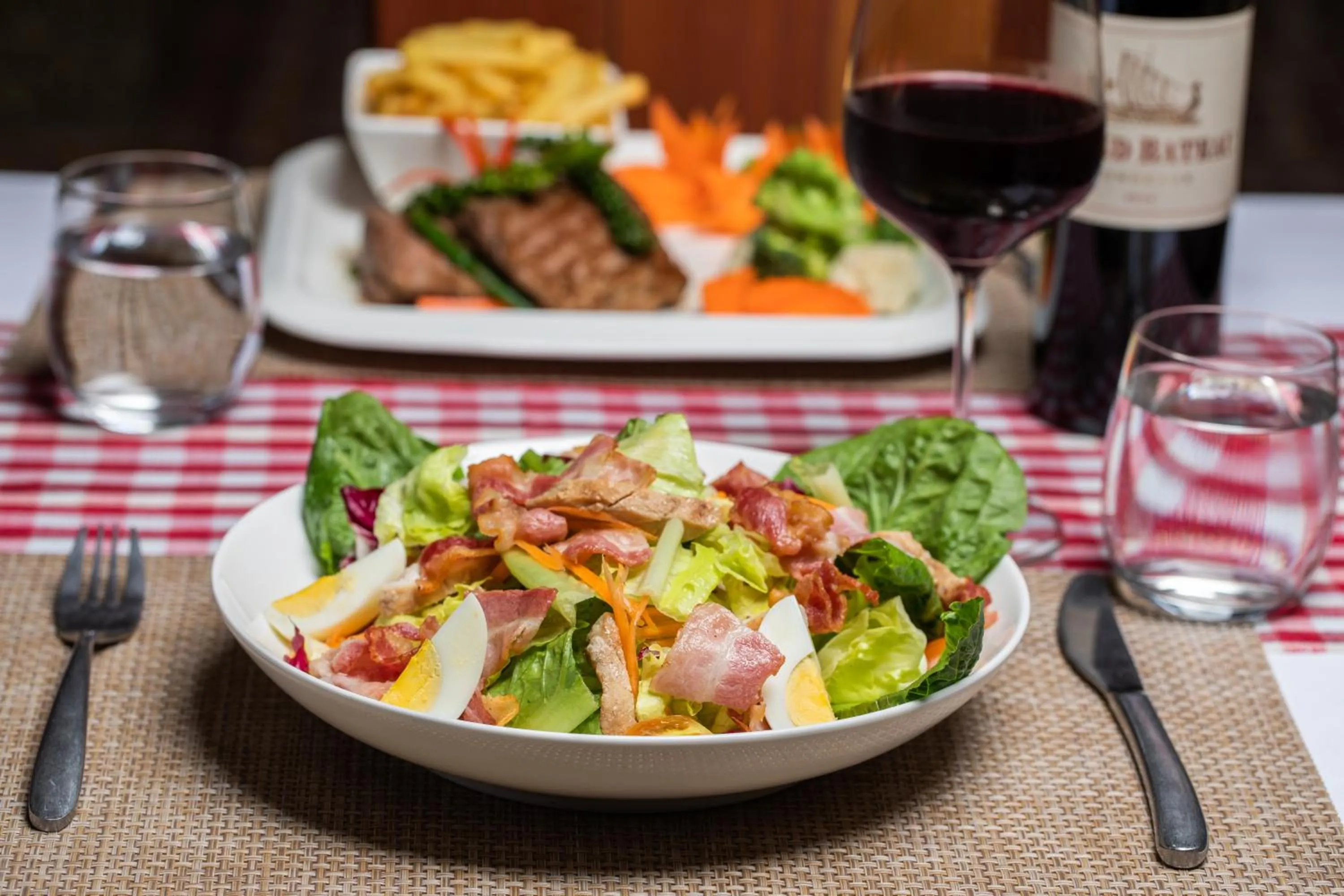 Food and drinks in Cambana Poipet Hotel