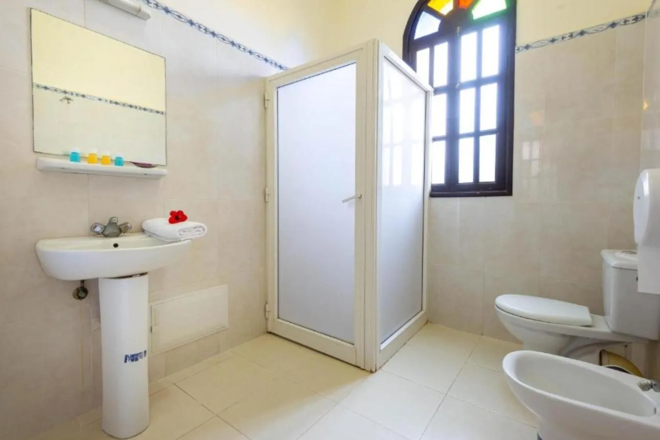 Shower in Riad Qodwa