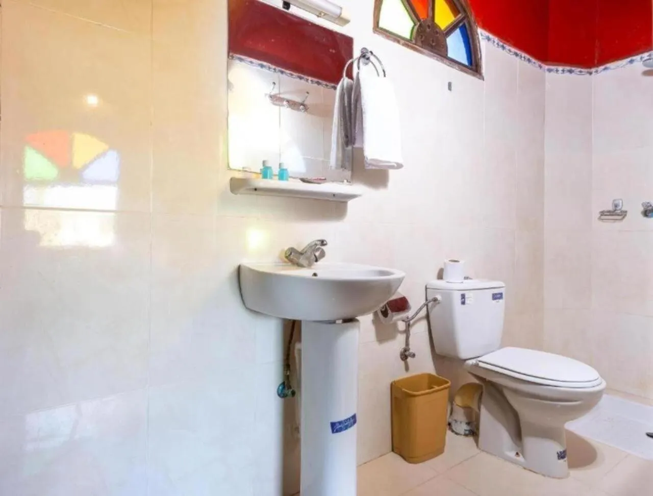 Shower in Riad Qodwa