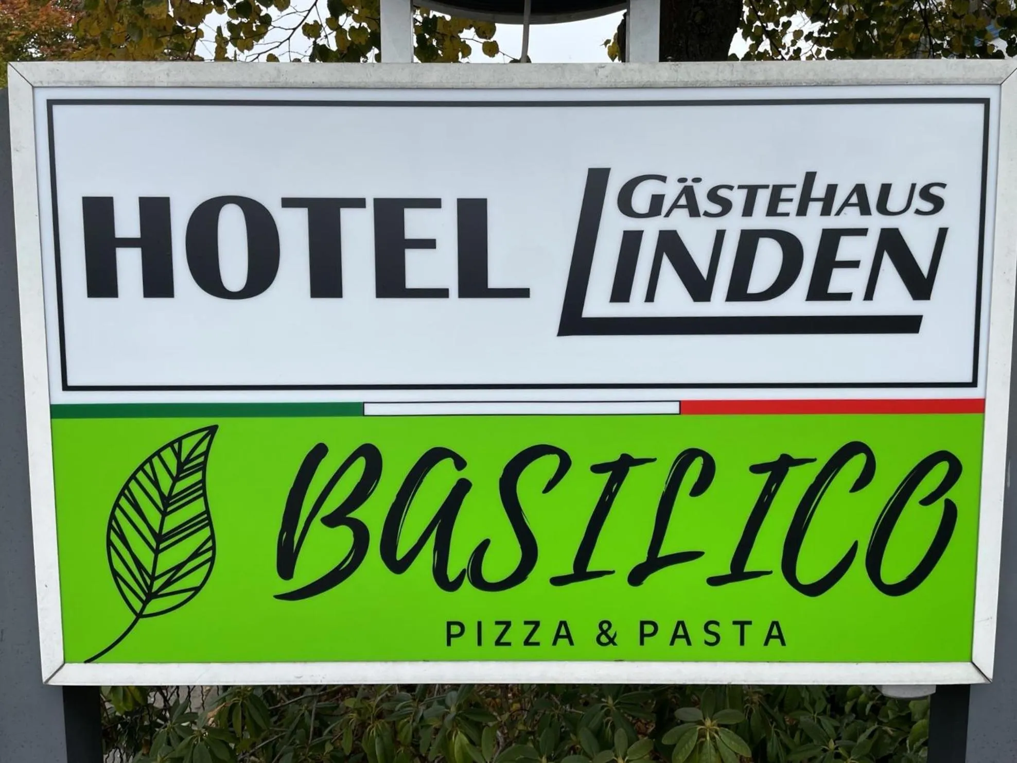 Restaurant/places to eat in Hotel Gästehaus Linden