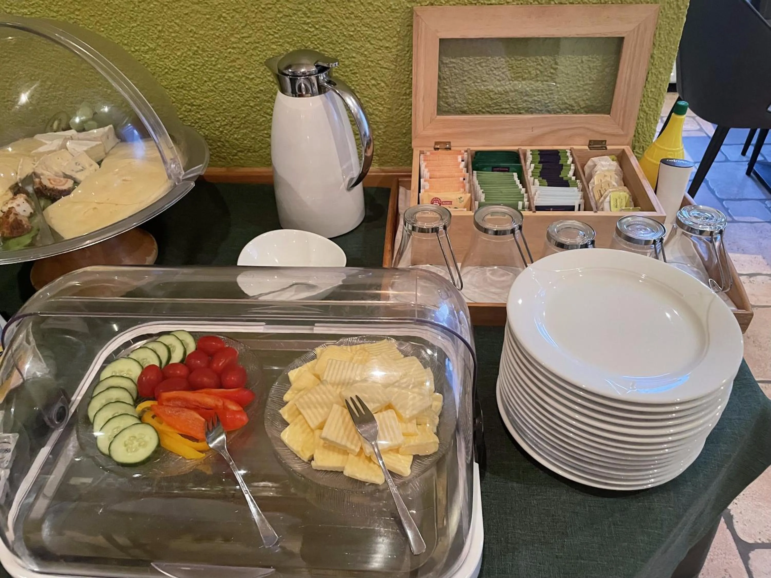 Buffet breakfast in Hotel Gästehaus Linden