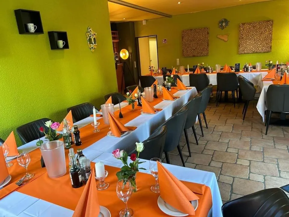 Restaurant/places to eat in Hotel Gästehaus Linden