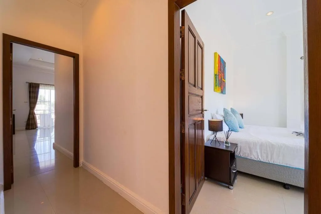 Bed in Luxurious 5-Bedroom Private Pool Villa! PV5