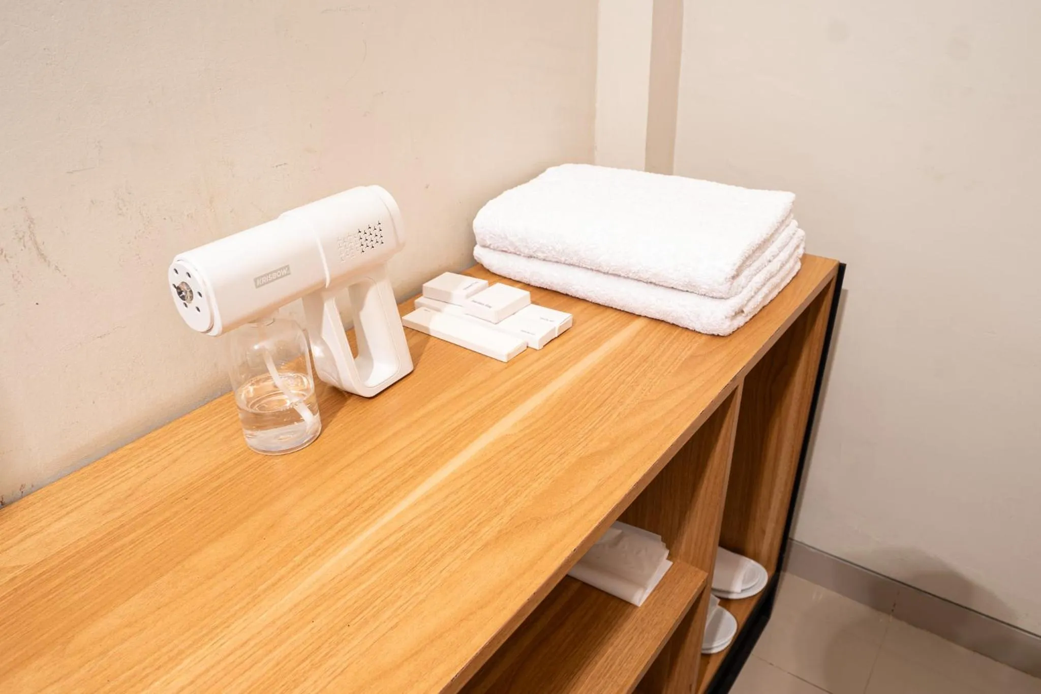 room service in Maluk Stay